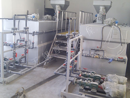 青岛工地-三腔式加药装置（zhì）