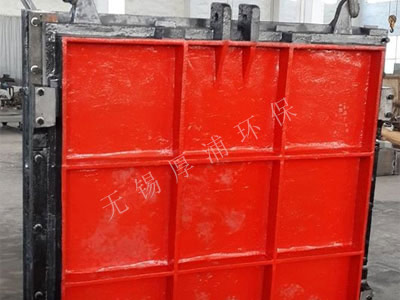 MZF型（xíng）明杆（gǎn）式铸（zhù）铁镶铜方闸（zhá）门